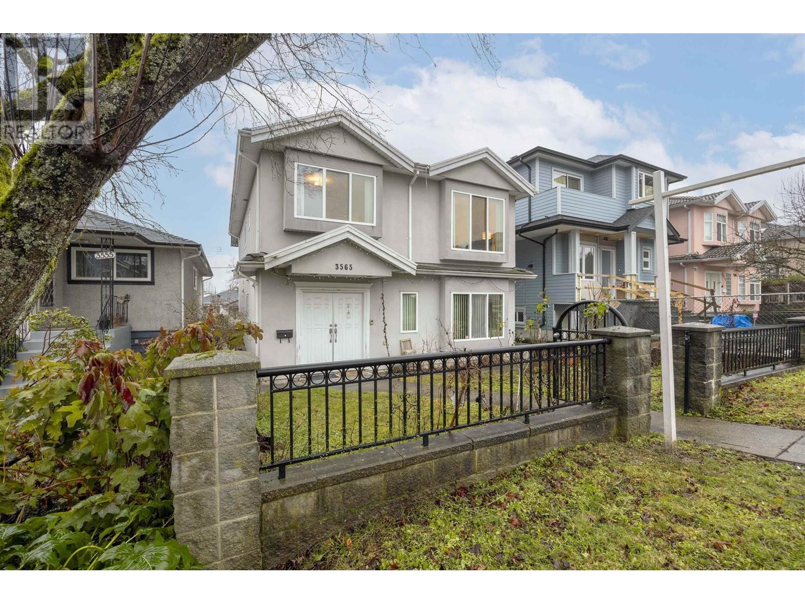 Listing Picture 3 of 38 : 3565 E 28TH AVENUE, Vancouver / 溫哥華 - 魯藝地產 Yvonne Lu Group - MLS Medallion Club Member