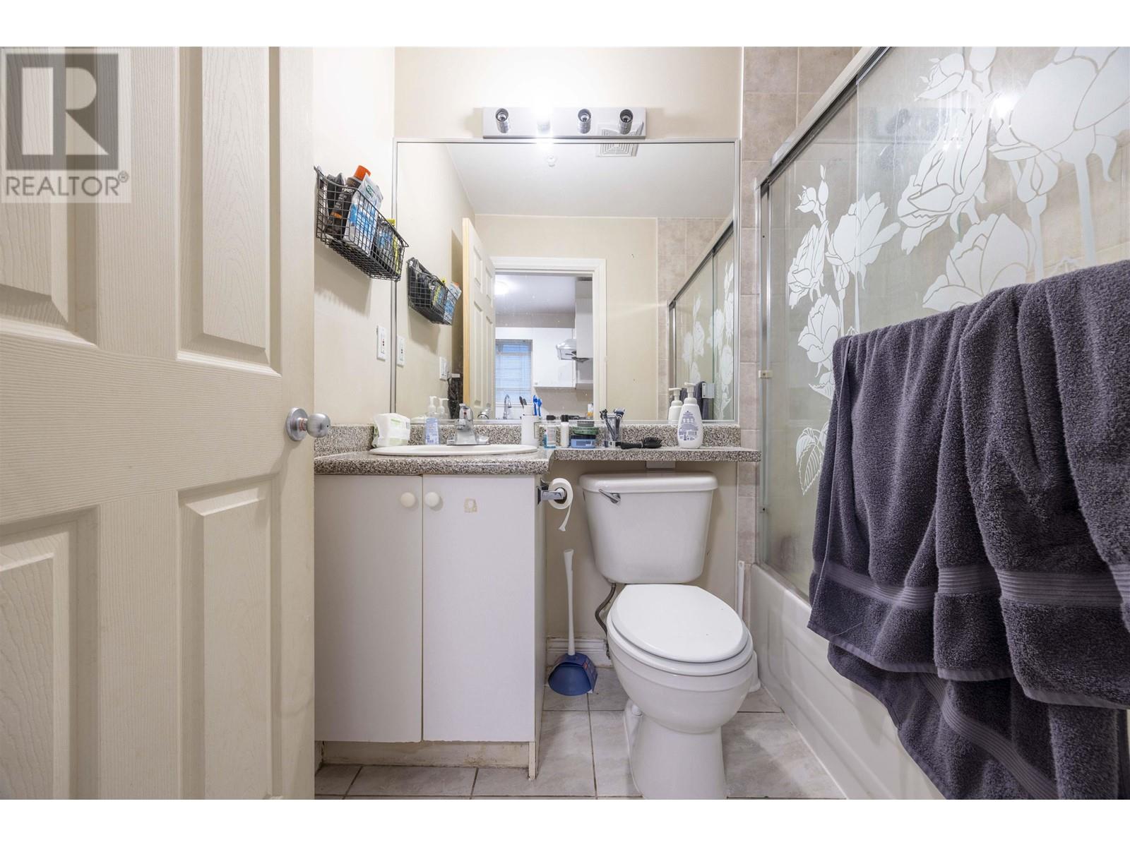 Listing Picture 34 of 38 : 3565 E 28TH AVENUE, Vancouver / 溫哥華 - 魯藝地產 Yvonne Lu Group - MLS Medallion Club Member