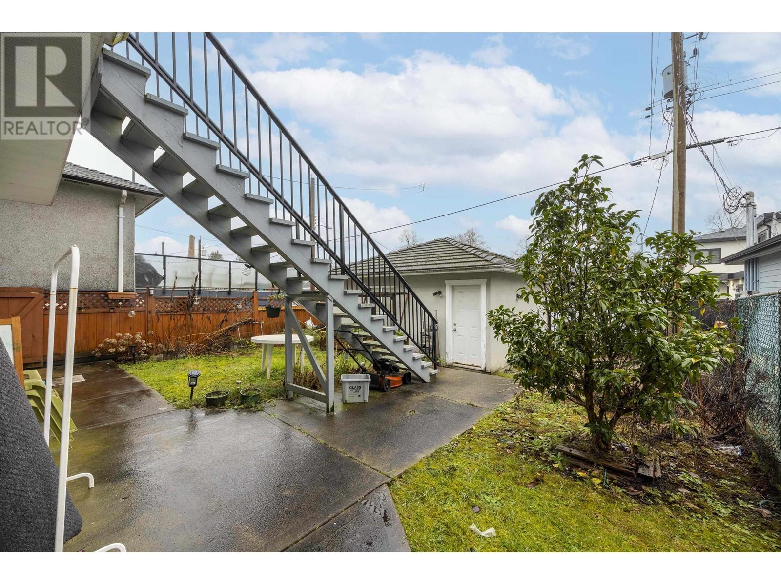 Listing Picture 37 of 38 : 3565 E 28TH AVENUE, Vancouver / 溫哥華 - 魯藝地產 Yvonne Lu Group - MLS Medallion Club Member