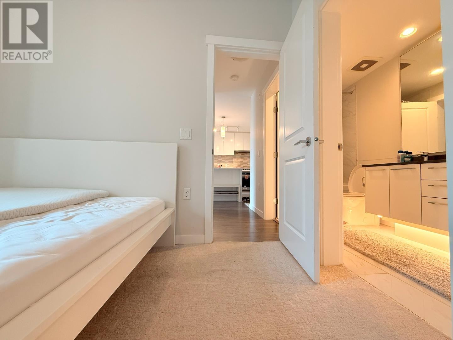 Listing Picture 17 of 19 : 423 9500 TOMICKI AVENUE, Richmond / 烈治文 - 魯藝地產 Yvonne Lu Group - MLS Medallion Club Member