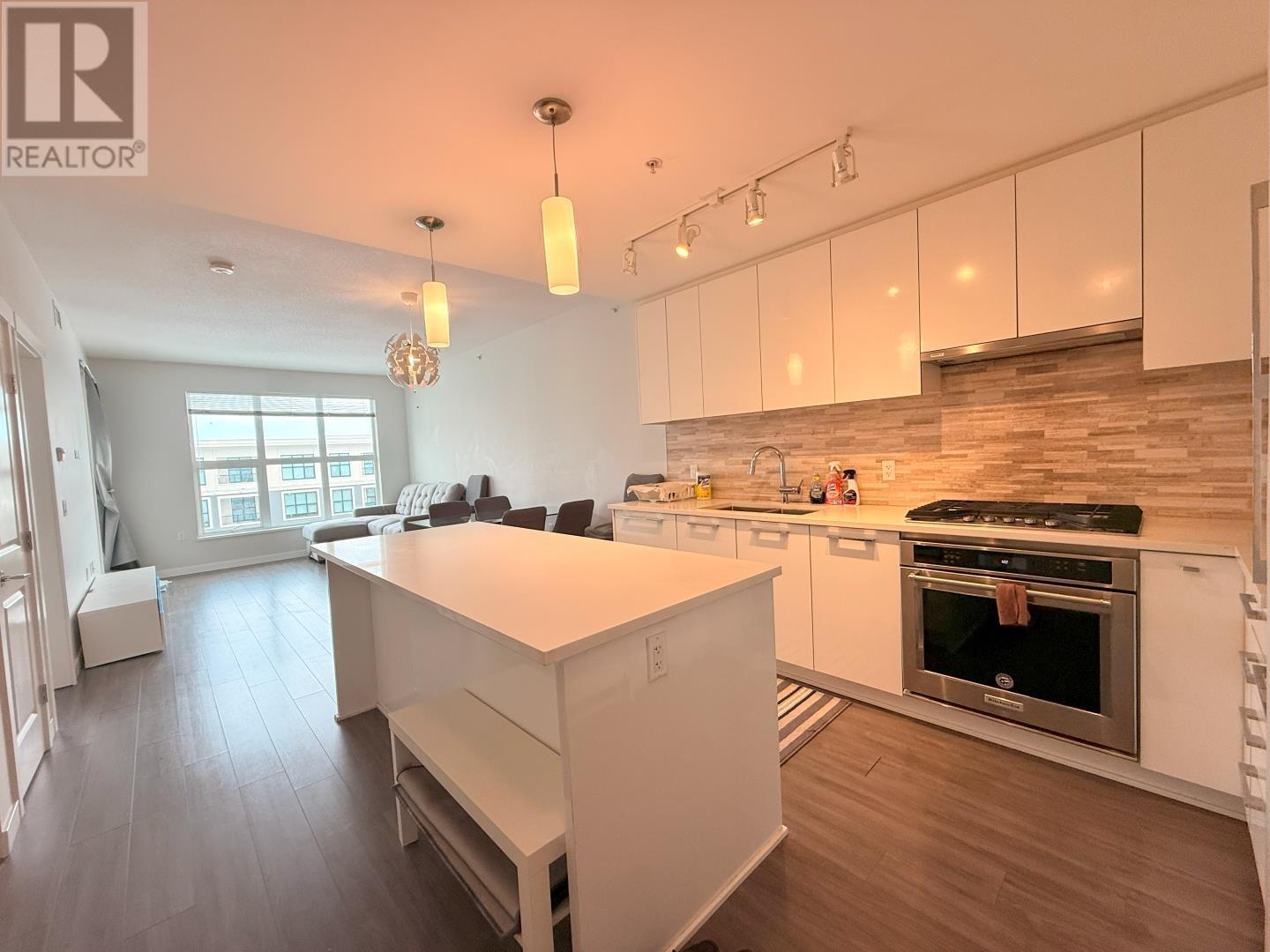 Listing Picture 14 of 19 : 423 9500 TOMICKI AVENUE, Richmond / 烈治文 - 魯藝地產 Yvonne Lu Group - MLS Medallion Club Member