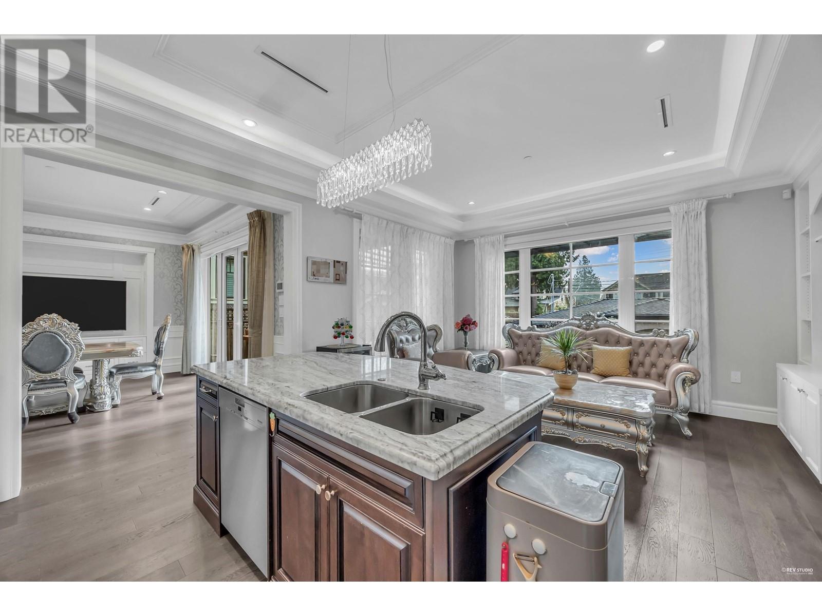 Listing Picture 10 of 40 : 1756 W 61ST AVENUE, Vancouver / 溫哥華 - 魯藝地產 Yvonne Lu Group - MLS Medallion Club Member