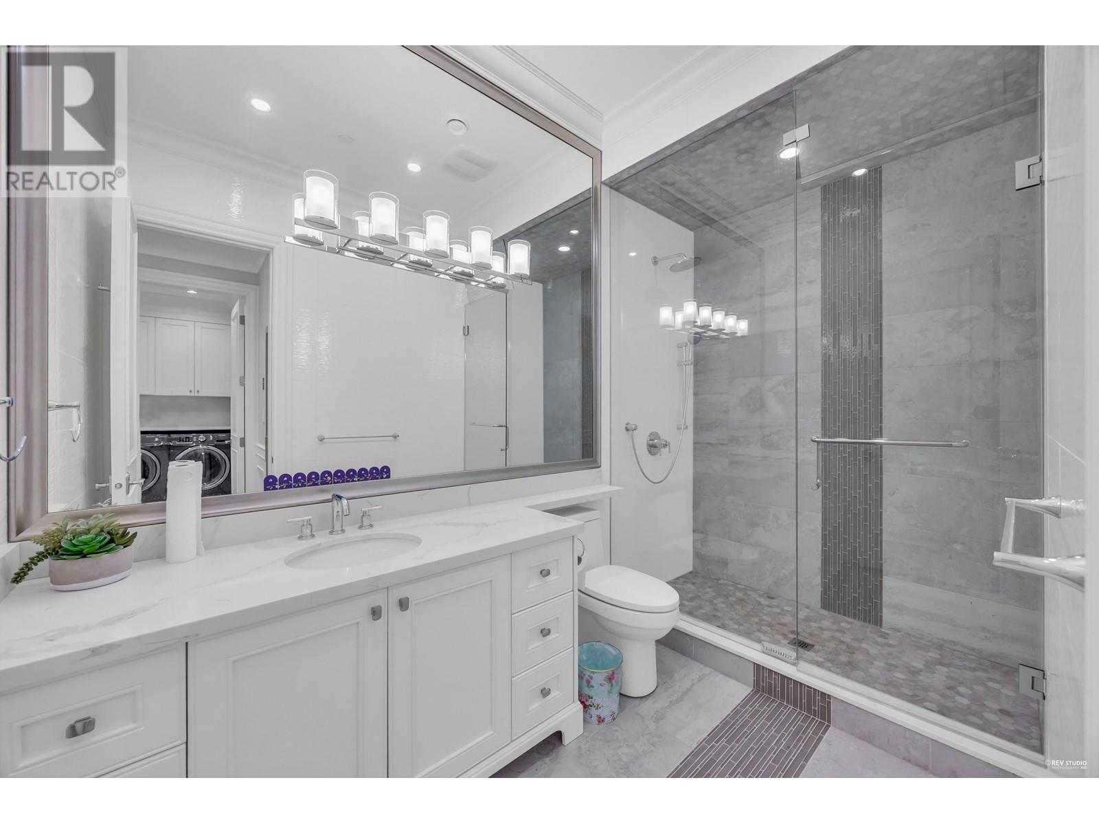 Listing Picture 33 of 40 : 1756 W 61ST AVENUE, Vancouver / 溫哥華 - 魯藝地產 Yvonne Lu Group - MLS Medallion Club Member