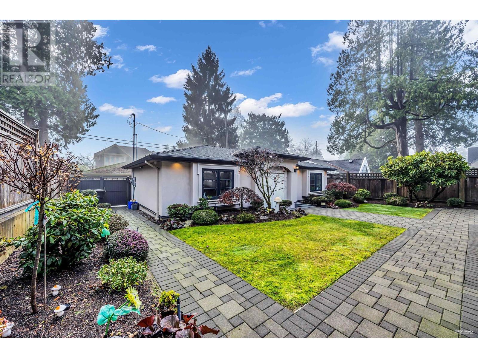 Listing Picture 36 of 40 : 1756 W 61ST AVENUE, Vancouver / 溫哥華 - 魯藝地產 Yvonne Lu Group - MLS Medallion Club Member