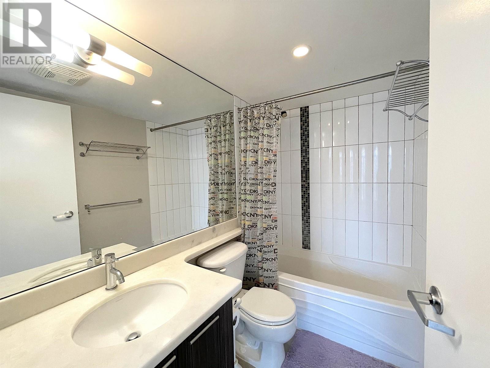 Listing Picture 11 of 34 : 1202 7888 SABA ROAD, Richmond / 烈治文 - 魯藝地產 Yvonne Lu Group - MLS Medallion Club Member