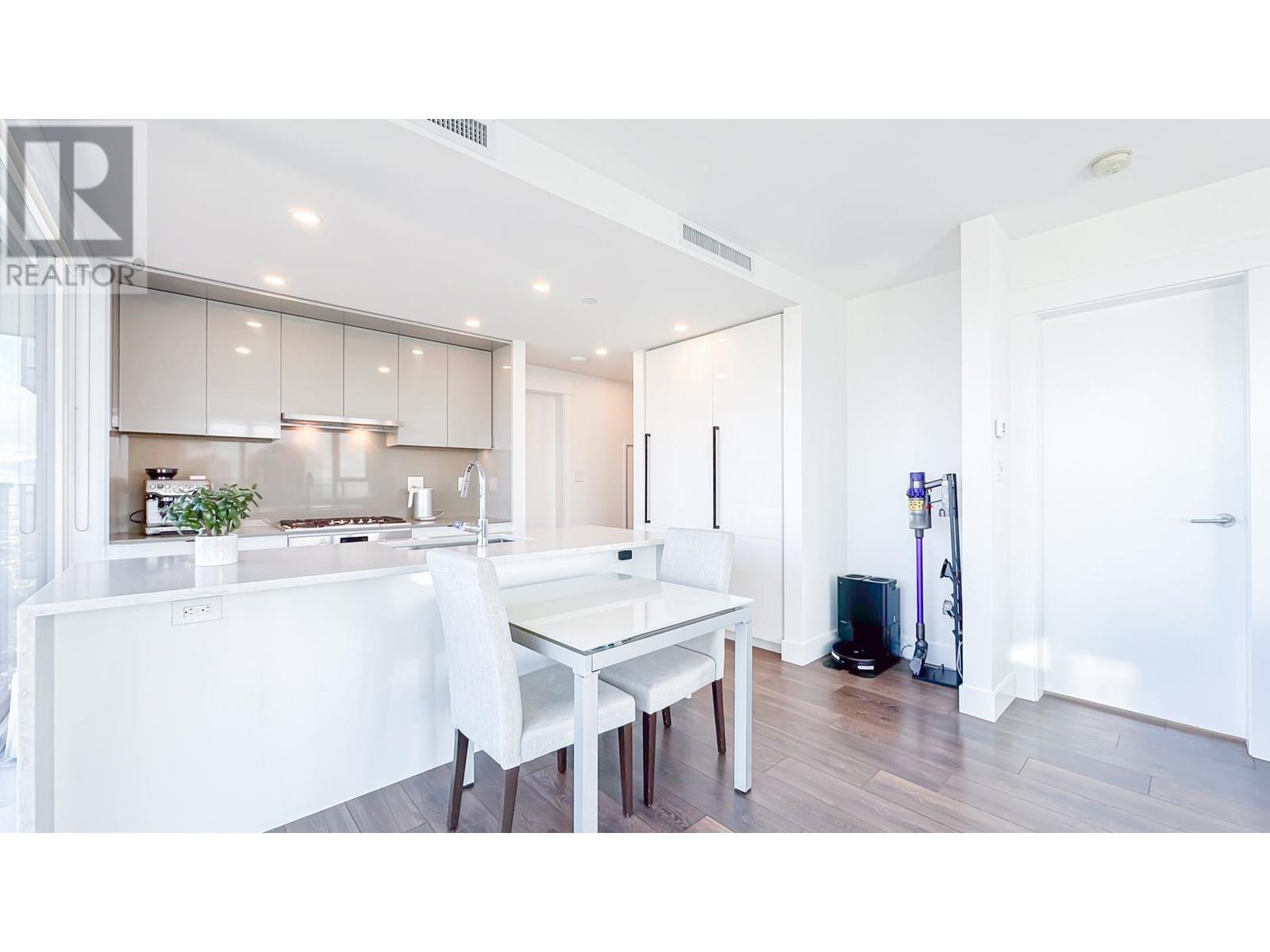Listing Picture 4 of 26 : 3205 4711 HAZEL STREET, Burnaby / 本拿比 - 魯藝地產 Yvonne Lu Group - MLS Medallion Club Member