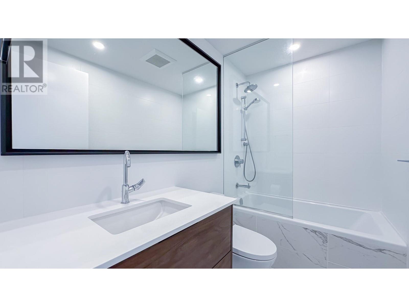 Listing Picture 13 of 26 : 3205 4711 HAZEL STREET, Burnaby / 本拿比 - 魯藝地產 Yvonne Lu Group - MLS Medallion Club Member