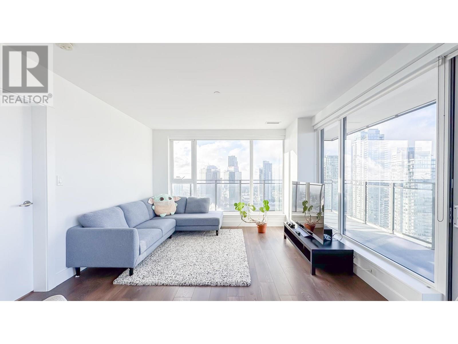 Listing Picture 2 of 26 : 3205 4711 HAZEL STREET, Burnaby / 本拿比 - 魯藝地產 Yvonne Lu Group - MLS Medallion Club Member