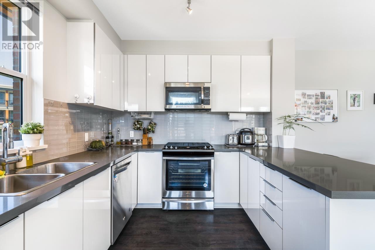 301 609 Cottonwood Avenue, Coquitlam, British Columbia  V3J 0H2 - Photo 11 - R2964071