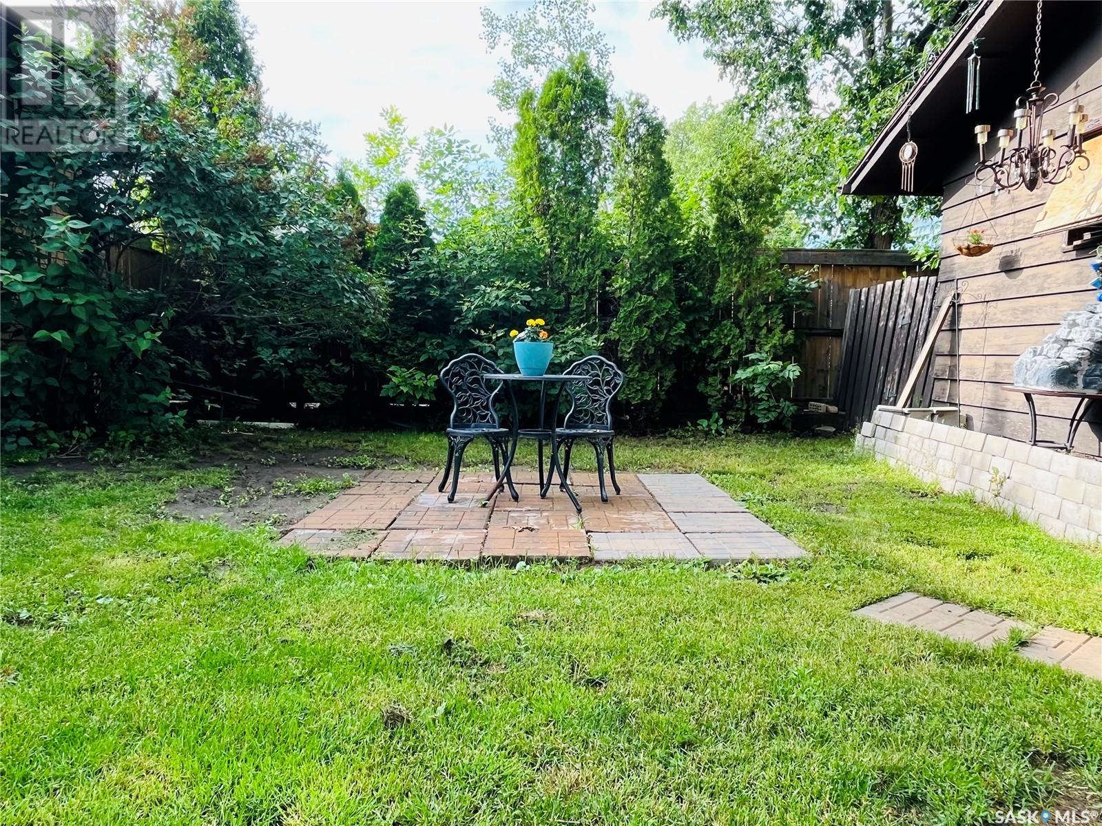 Property at 724 4th STREET E image 2