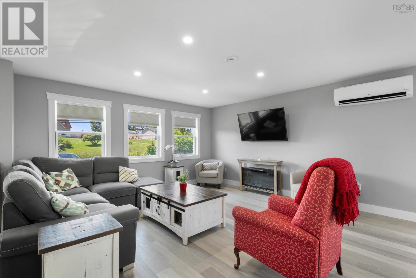 927 Windsor Back Road, Three Mile Plains, Nova Scotia  B0N 2T0 - Photo 5 - 202502380