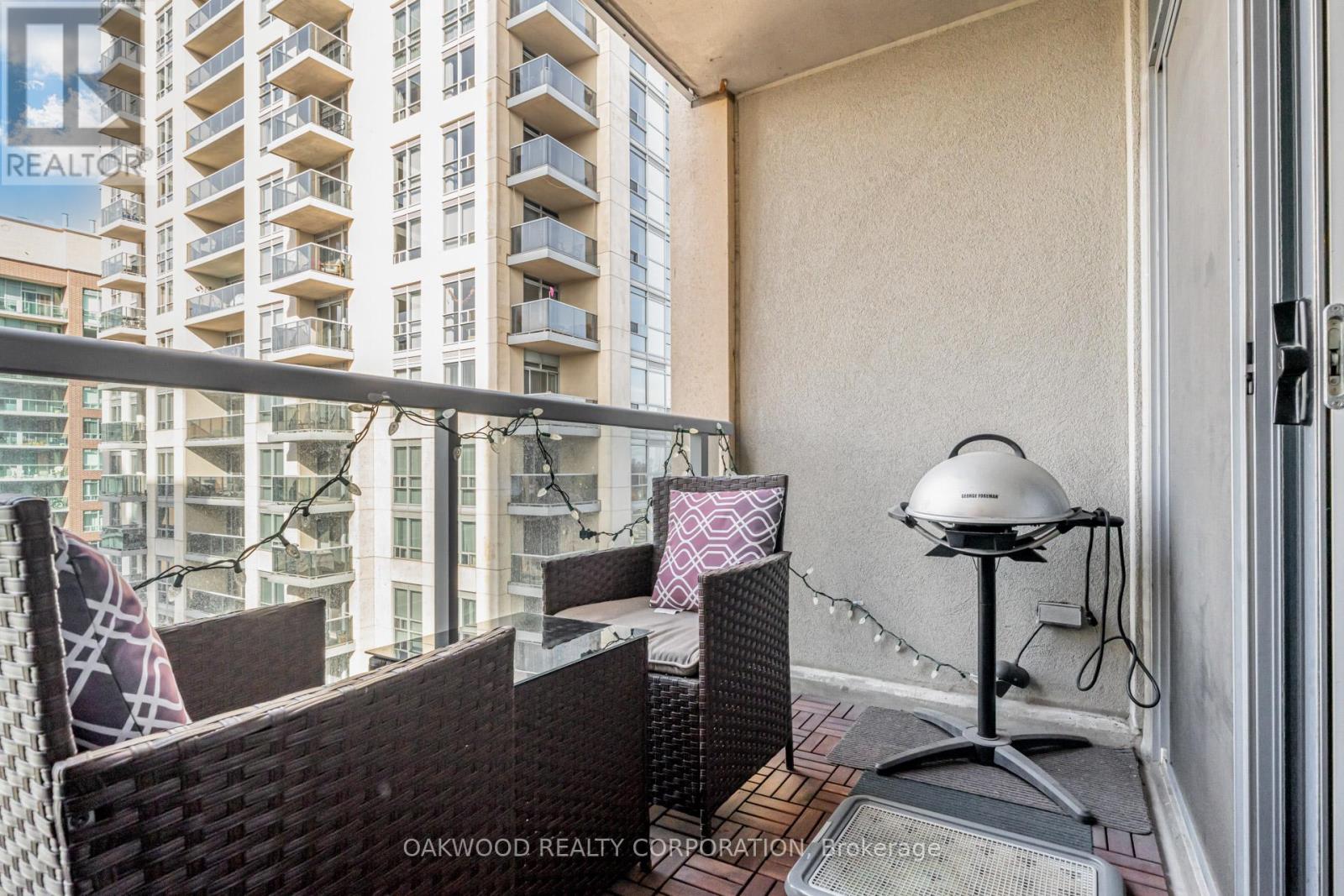 1109 - 3 Michael Power Place, Toronto, Ontario  M9A 0A2 - Photo 18 - W11959163