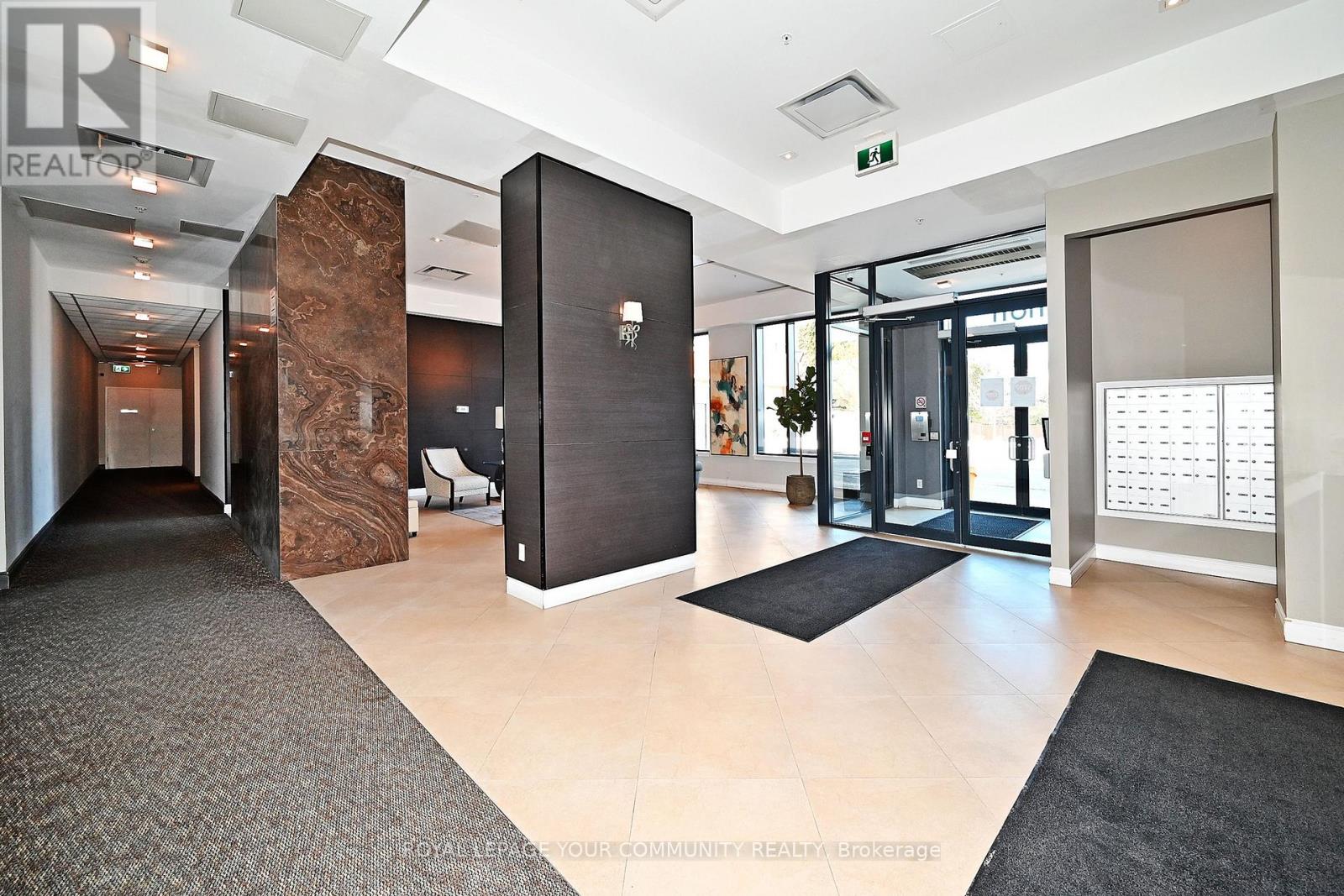 Property at 219 - 11611 YONGE STREET image 2