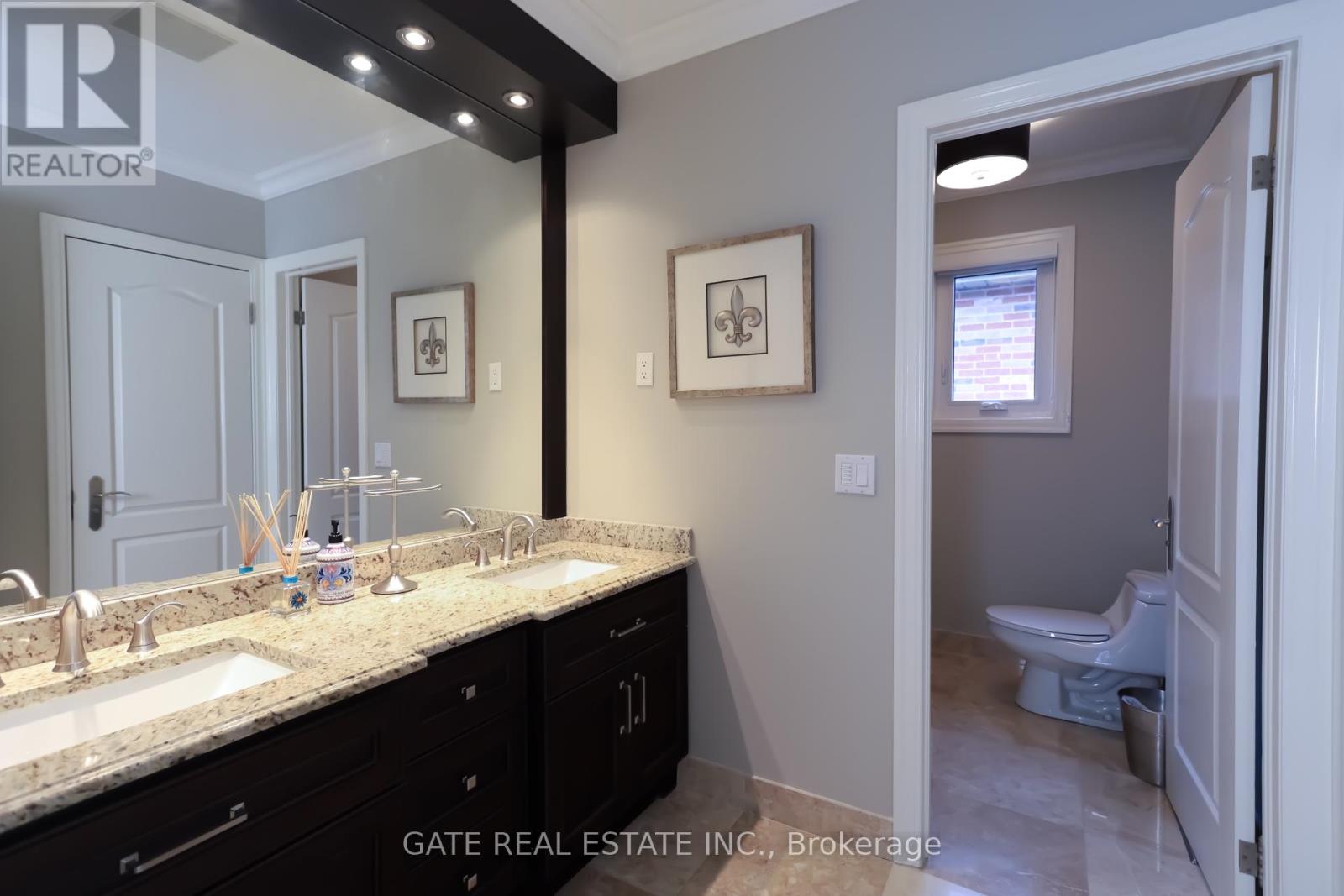 2 Ormsby Court, Richmond Hill, Ontario  L4B 4P8 - Photo 22 - N11959206