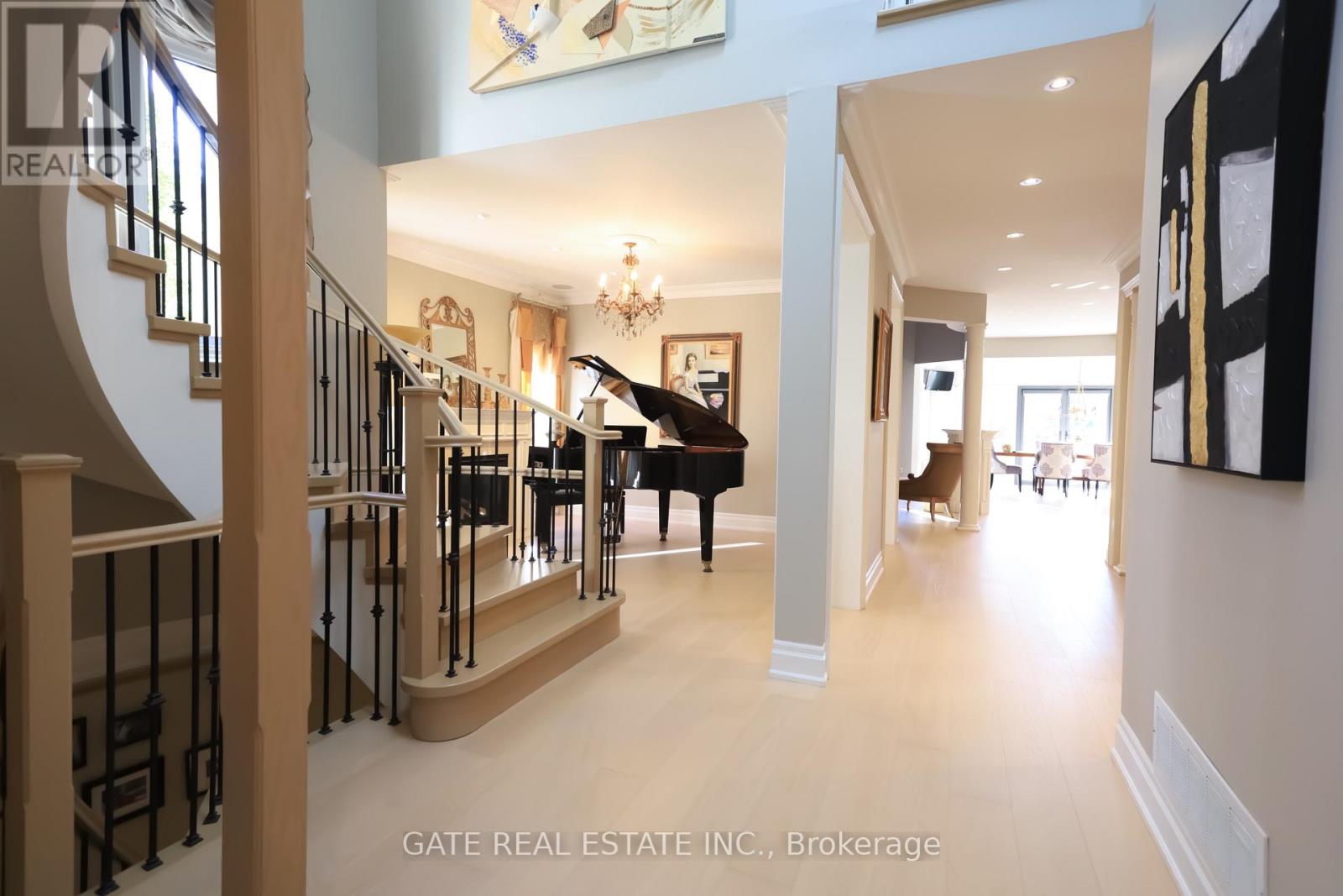 Property at 2 ORMSBY COURT image 3
