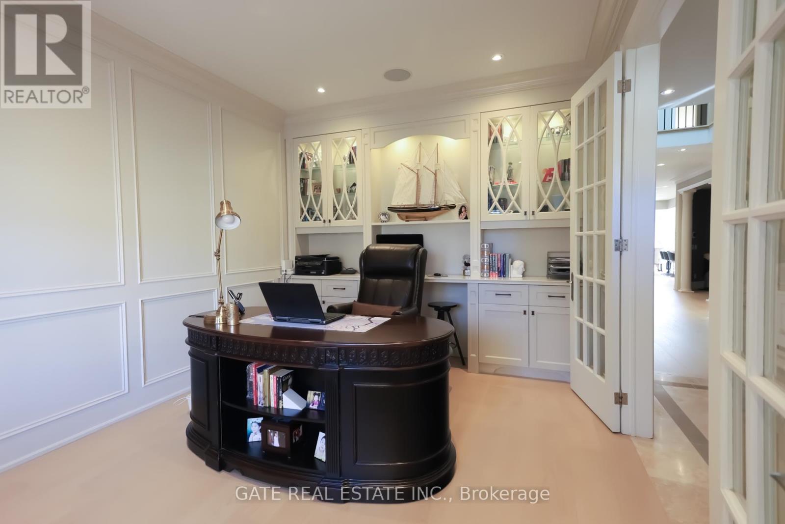 Property at 2 ORMSBY COURT image 4
