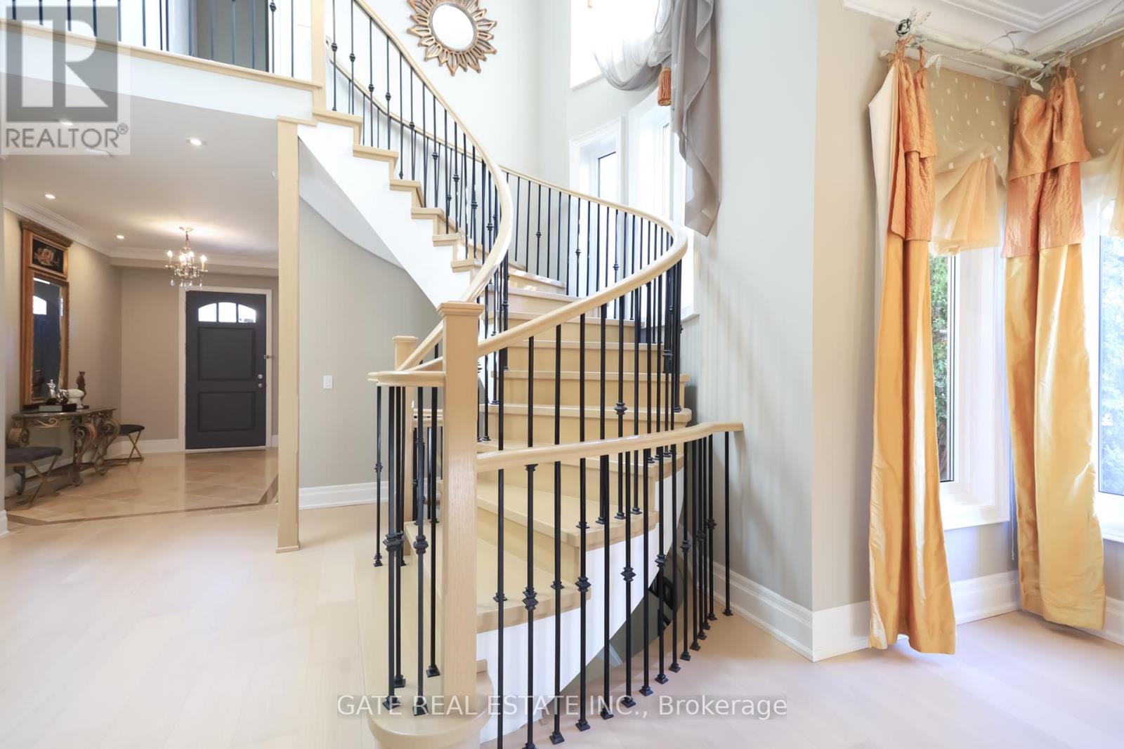 Property at 2 ORMSBY COURT image 5
