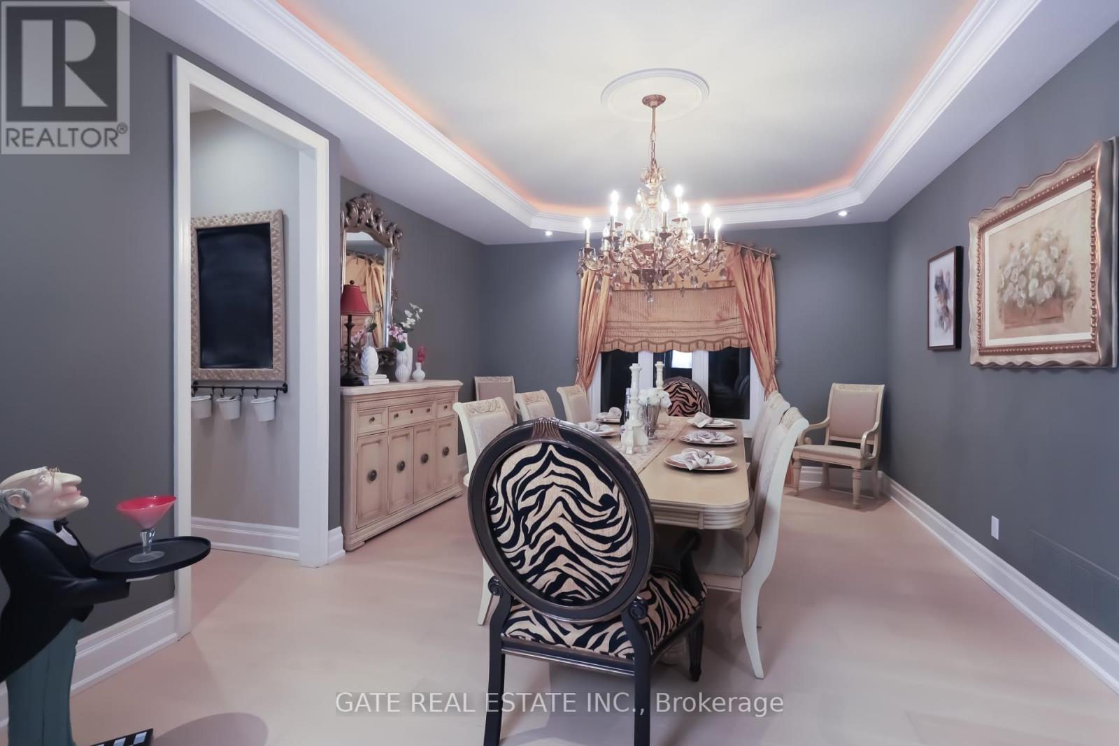 2 Ormsby Court, Richmond Hill, Ontario  L4B 4P8 - Photo 8 - N11959206