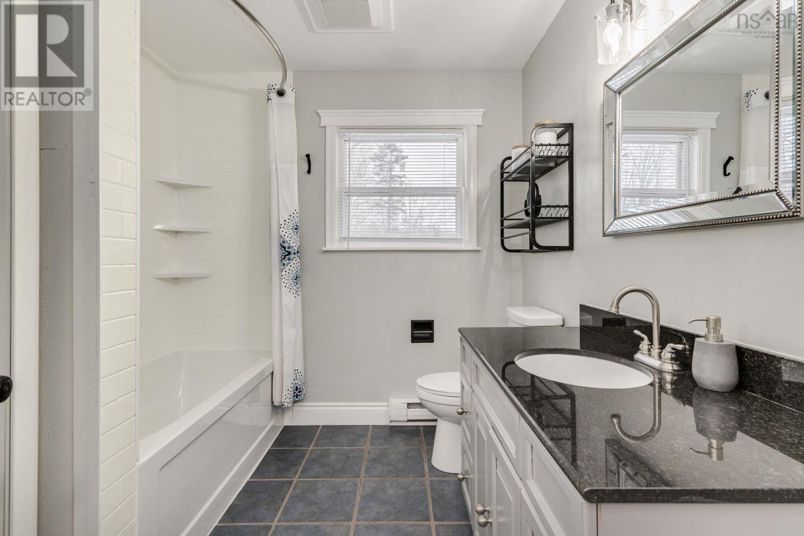 10 Maple Grove Ave., Lower Sackville, Nova Scotia  B4C 2G9 - Photo 16 - 202502392