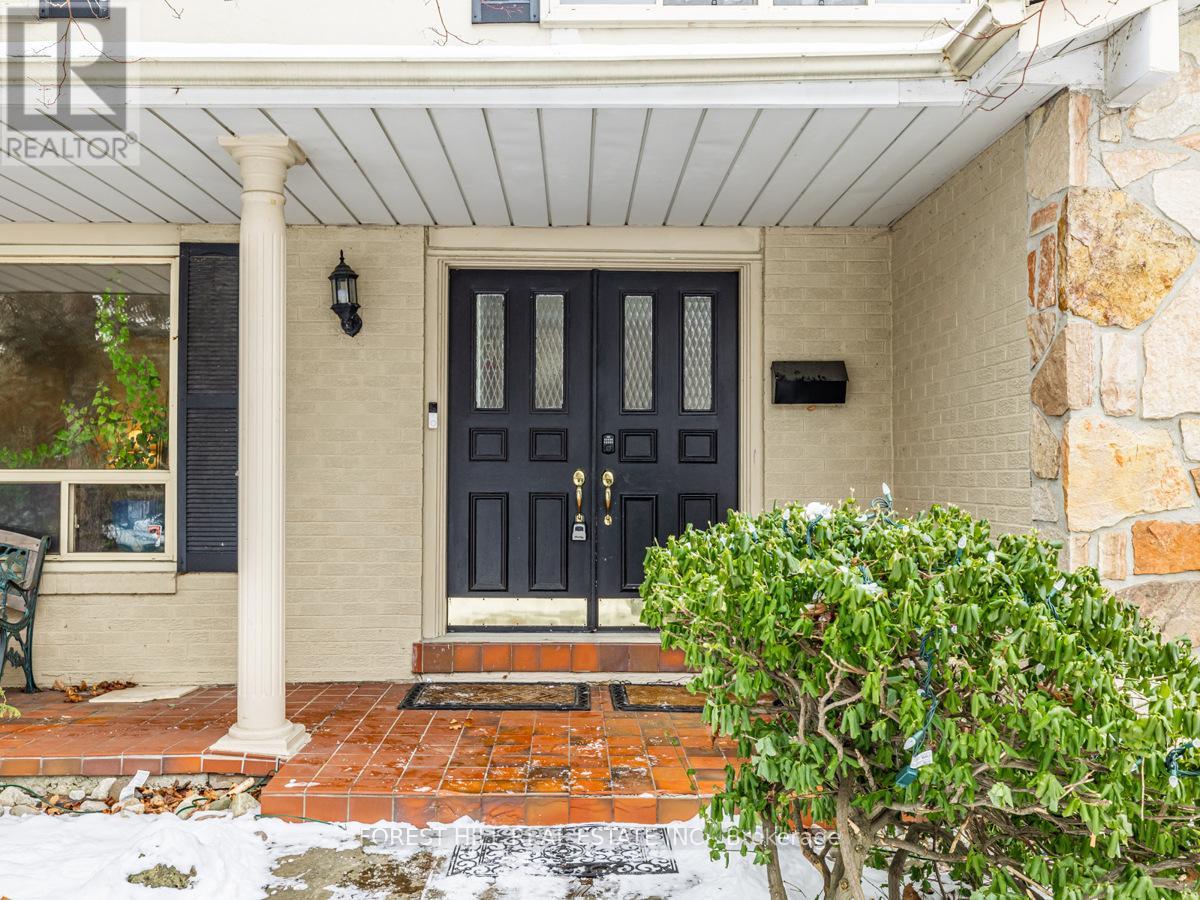 Property at 37 ABBEYWOOD TRAIL image 4