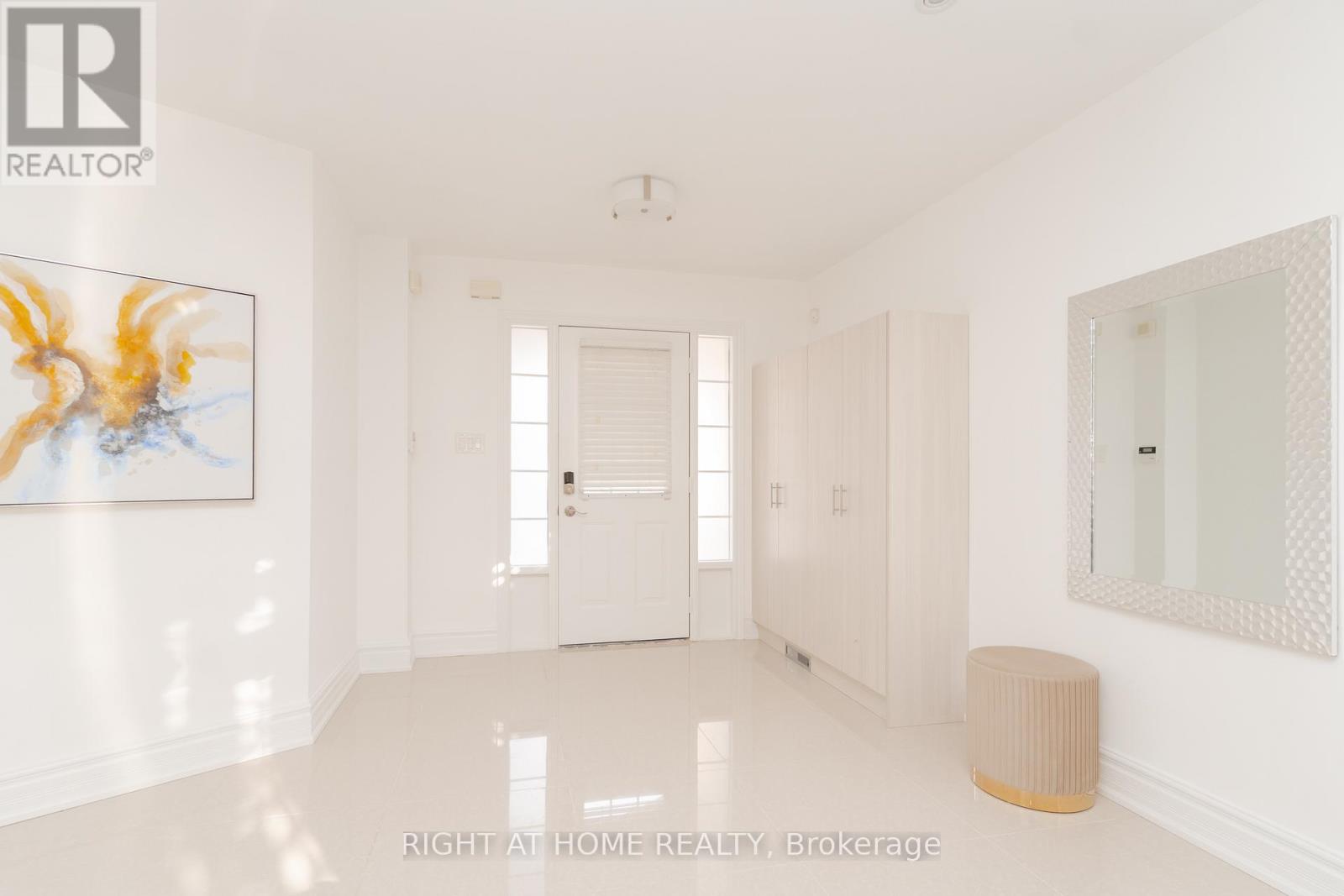Property at 172 KINGSVIEW DRIVE image 5