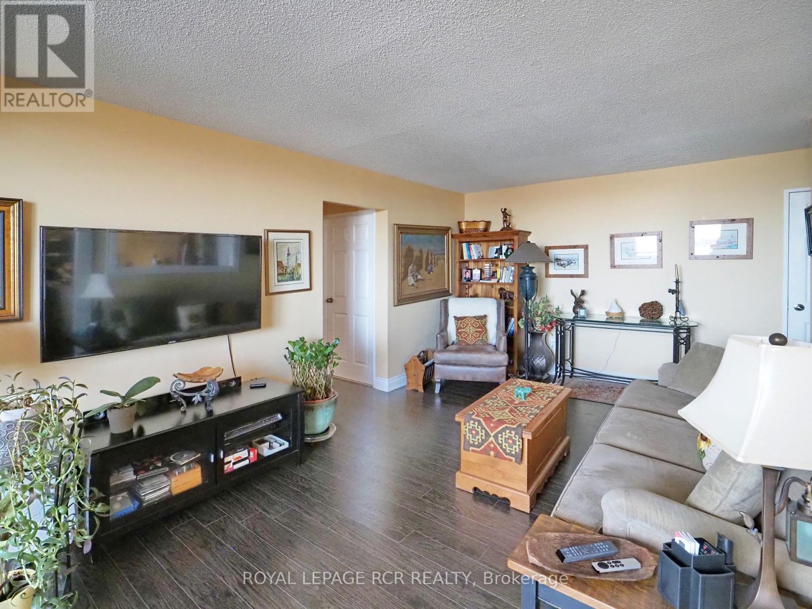 1003 - 3533 Derry Road E, Mississauga (Malton), Ontario  L4T 1B1 - Photo 11 - W11959254