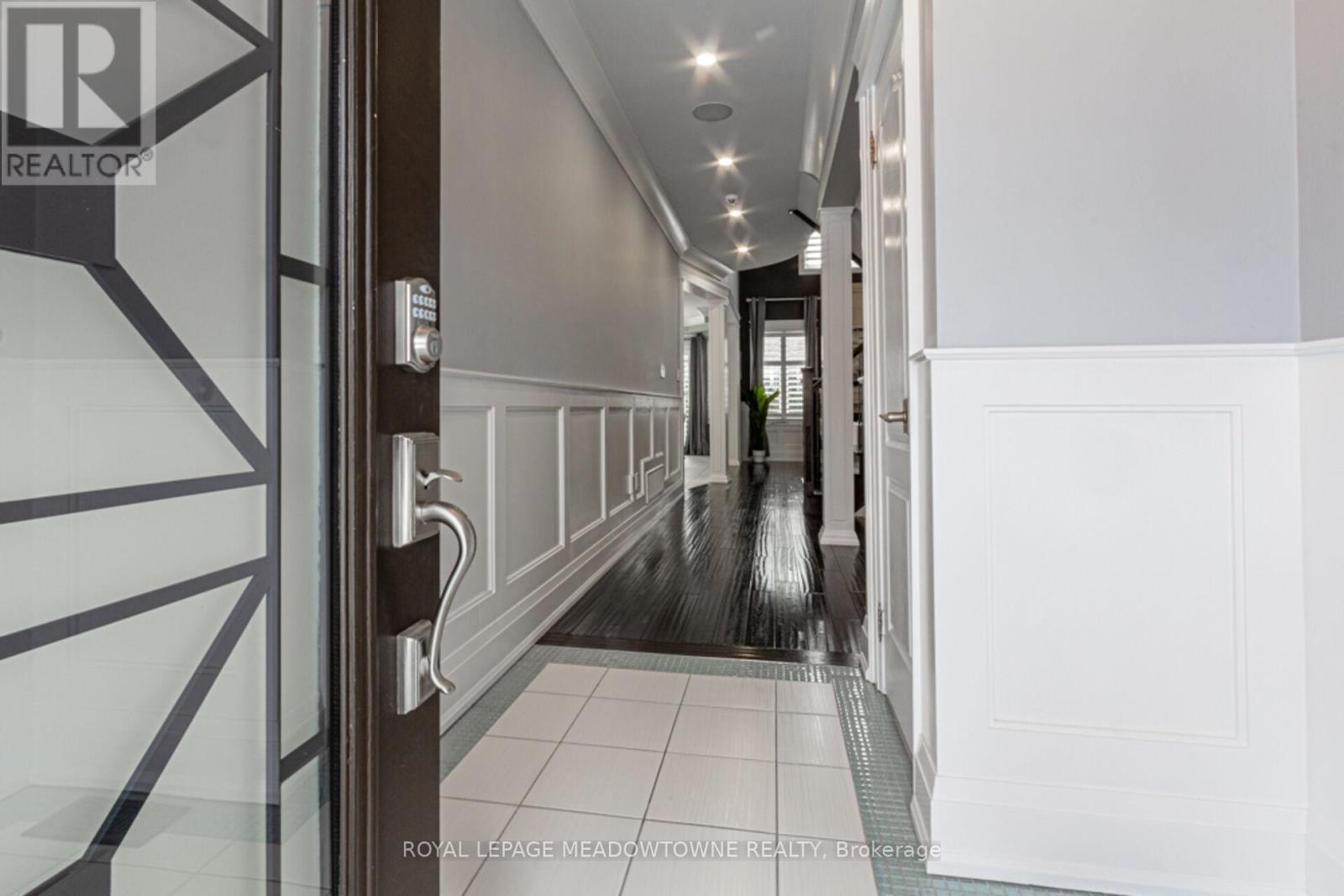 Property at 729 WETTLAUFER TERRACE image 2