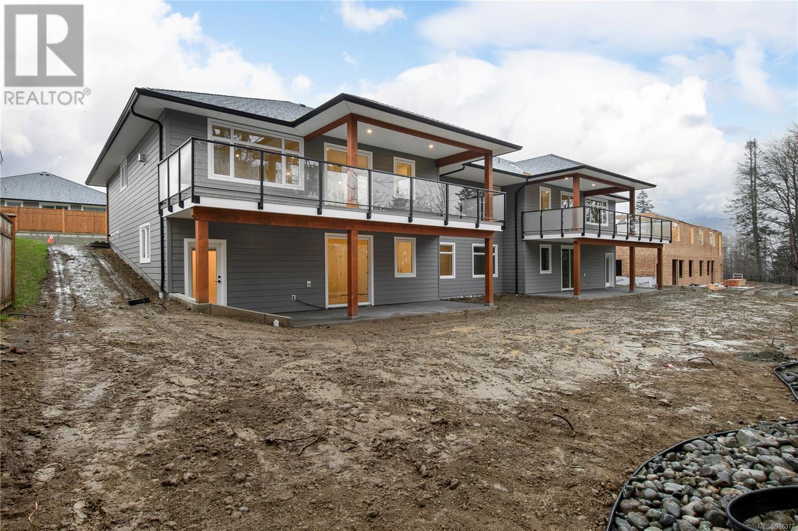 Property at 17 1580 Glen Eagle Dr image 1