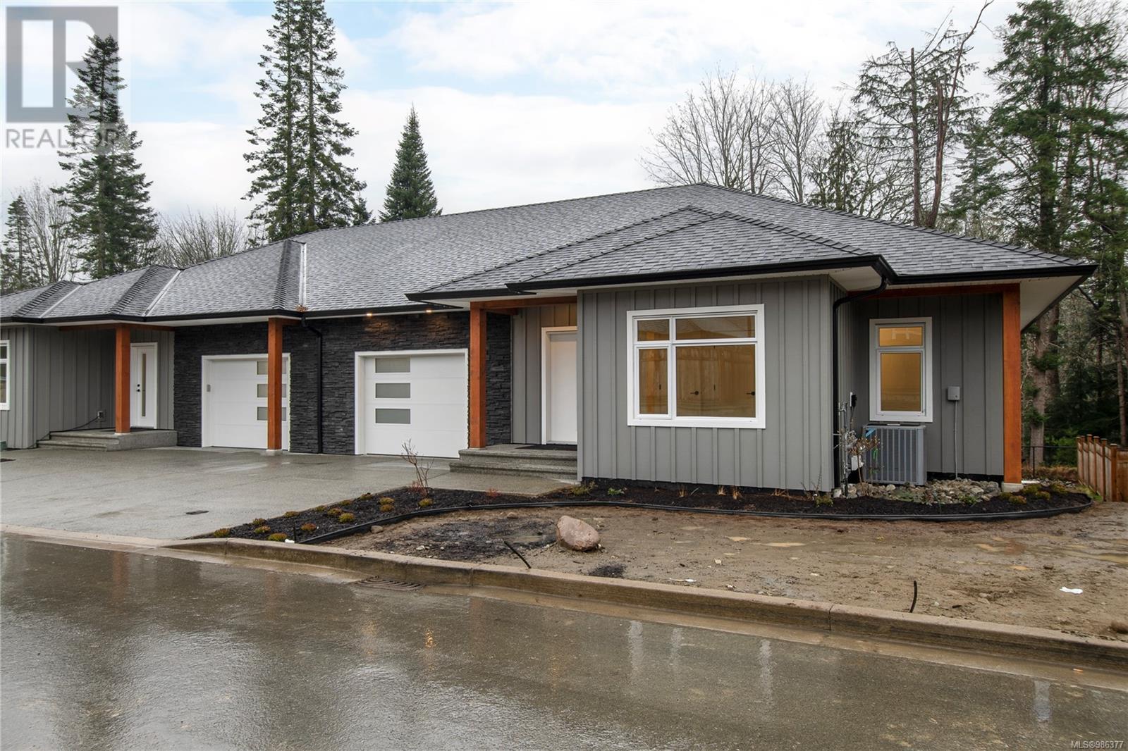 Property at 17 1580 Glen Eagle Dr image 4