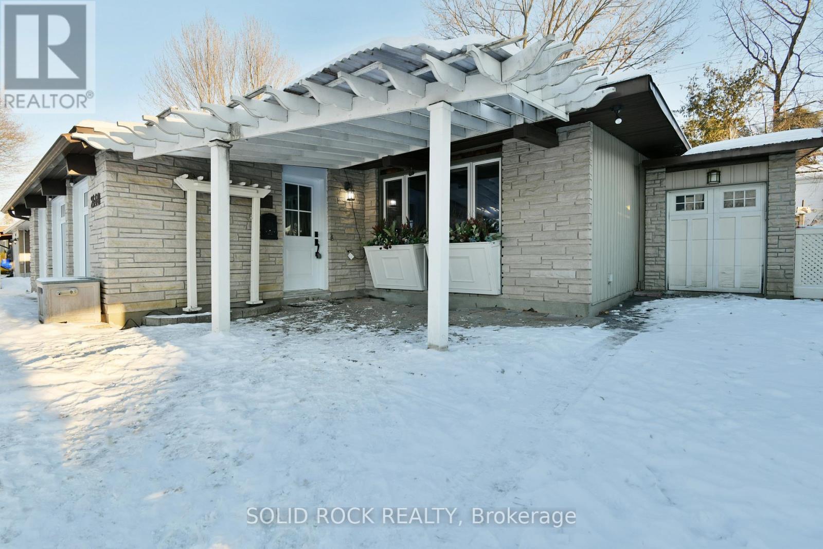 2440 Thorson Avenue, Ottawa, Ontario  K2C 1M5 - Photo 4 - X11959403