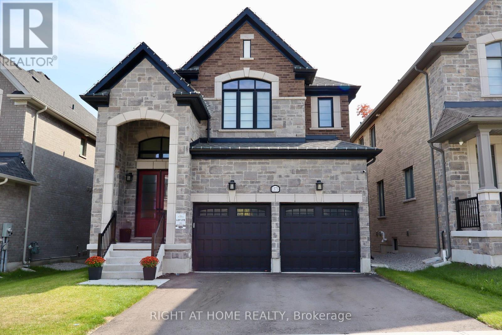 Property at 1373 BLACKMORE STREET image 1