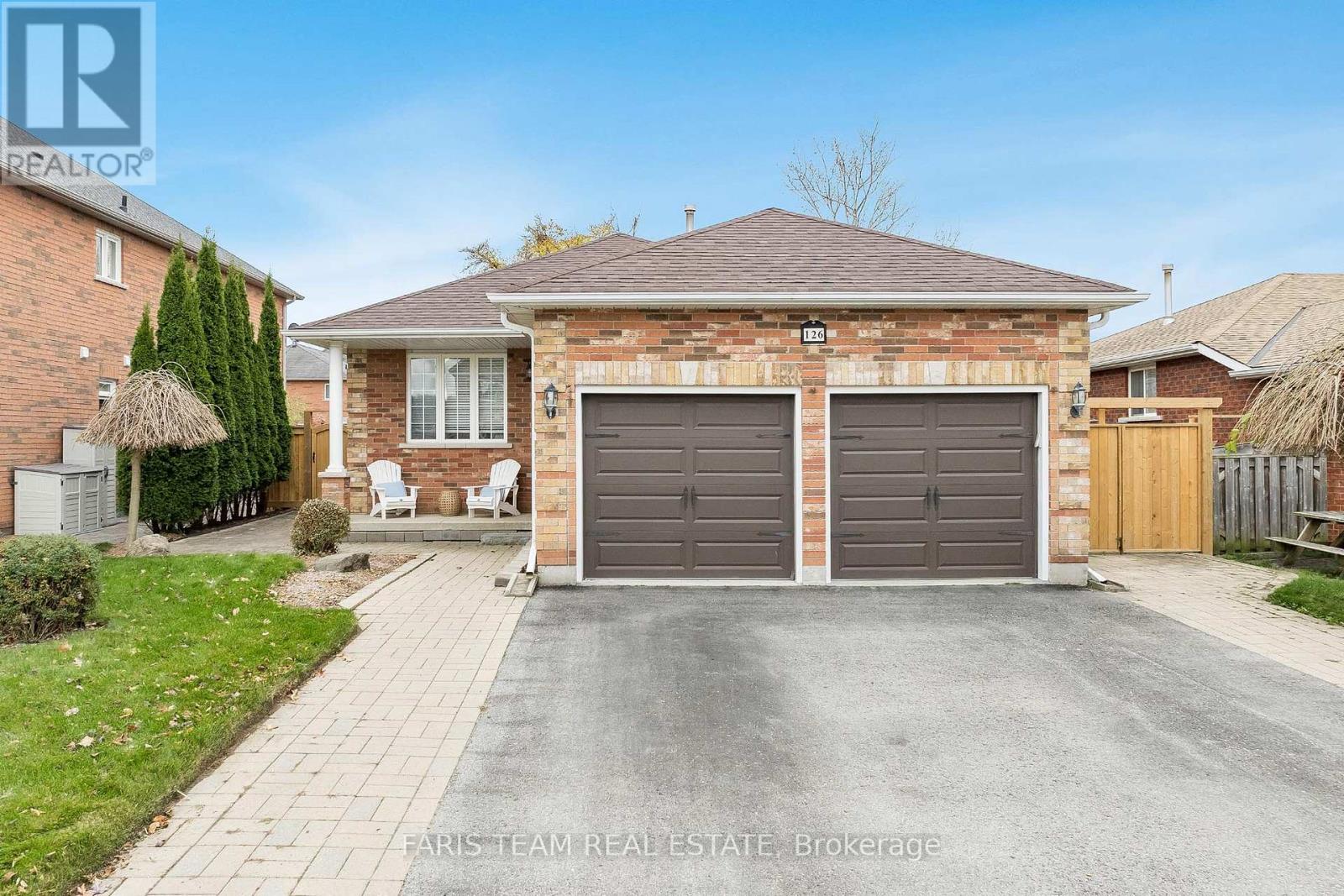 126 SANDRINGHAM DRIVE, Barrie, Ontario