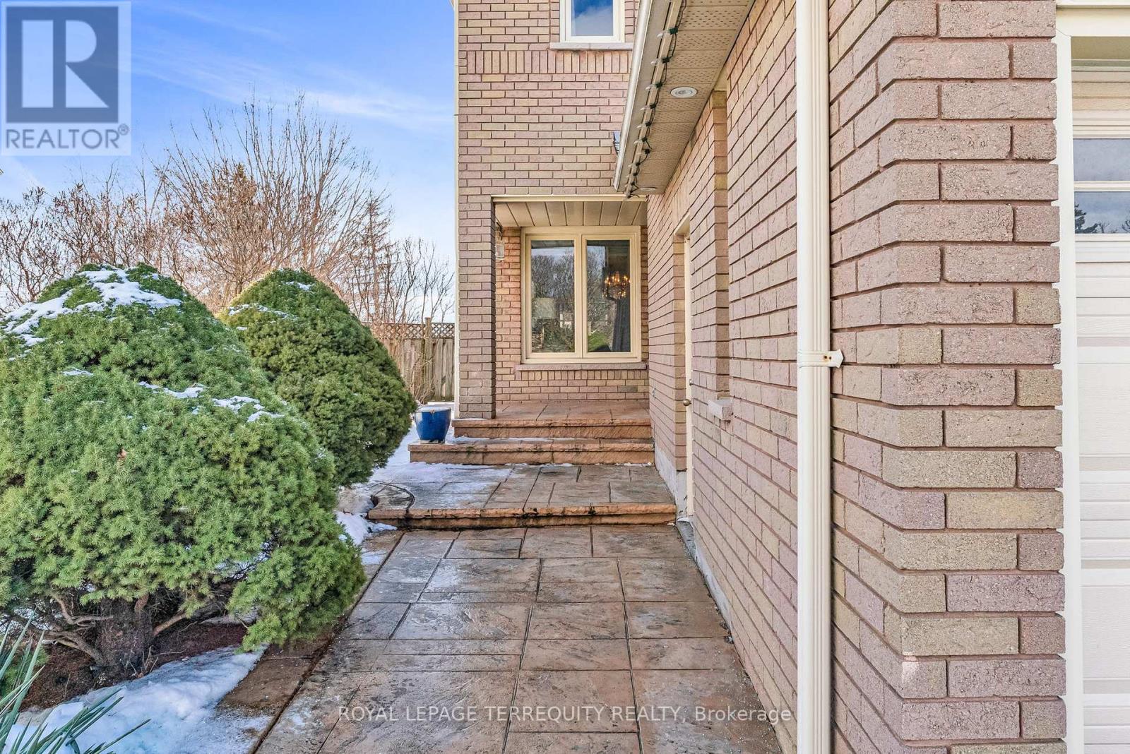 3457 Beau Rivage Crescent, Mississauga, Ontario  L5L 5H5 - Photo 6 - W11959531