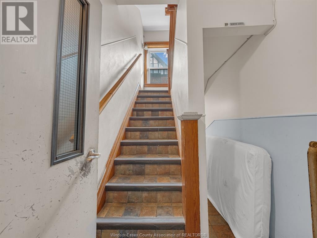 801 Victoria, Windsor, Ontario  N9A 4N5 - Photo 22 - 25002410