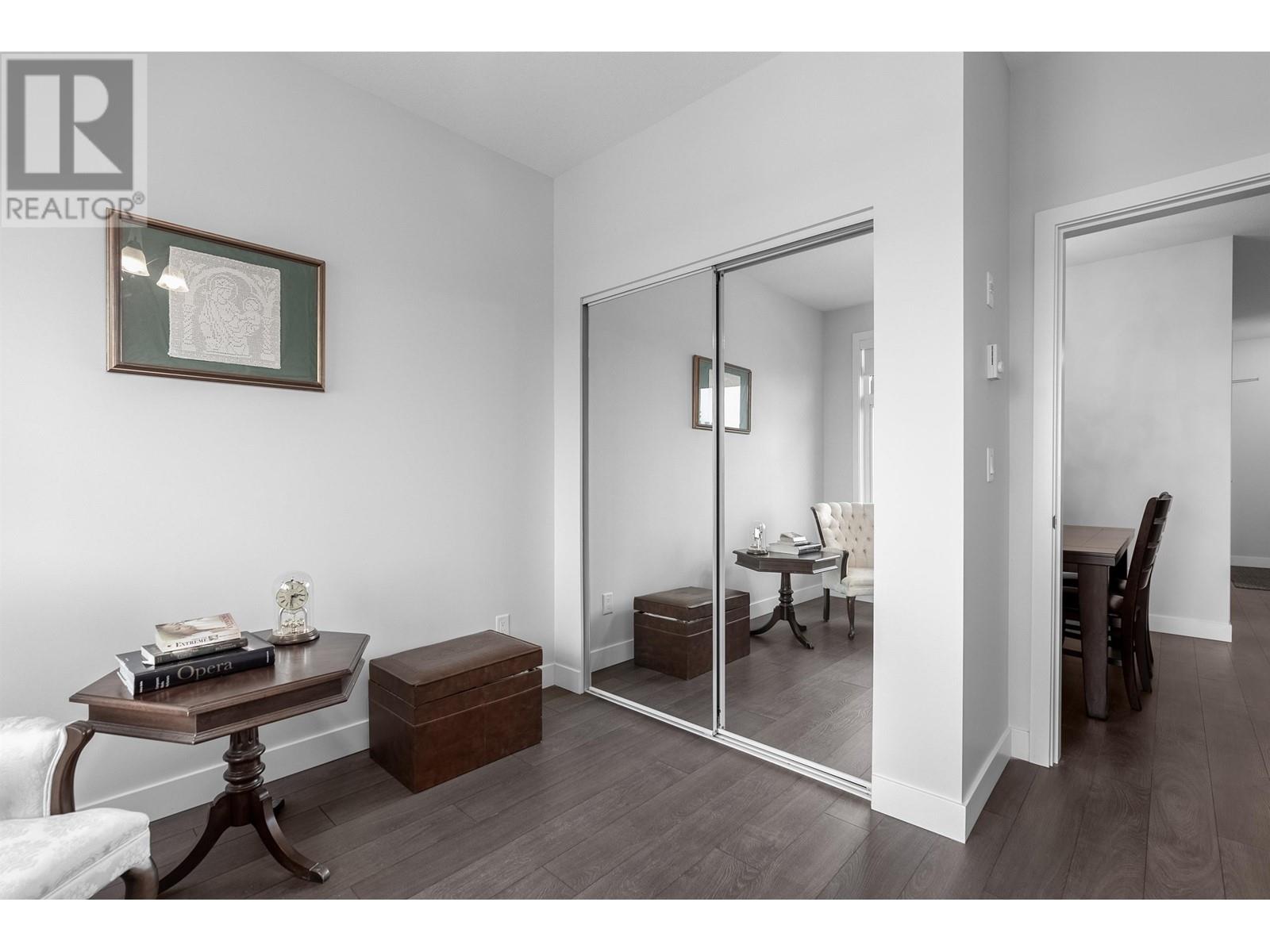 Listing Picture 19 of 27 : 406 3971 HASTINGS STREET, Burnaby / 本拿比 - 魯藝地產 Yvonne Lu Group - MLS Medallion Club Member