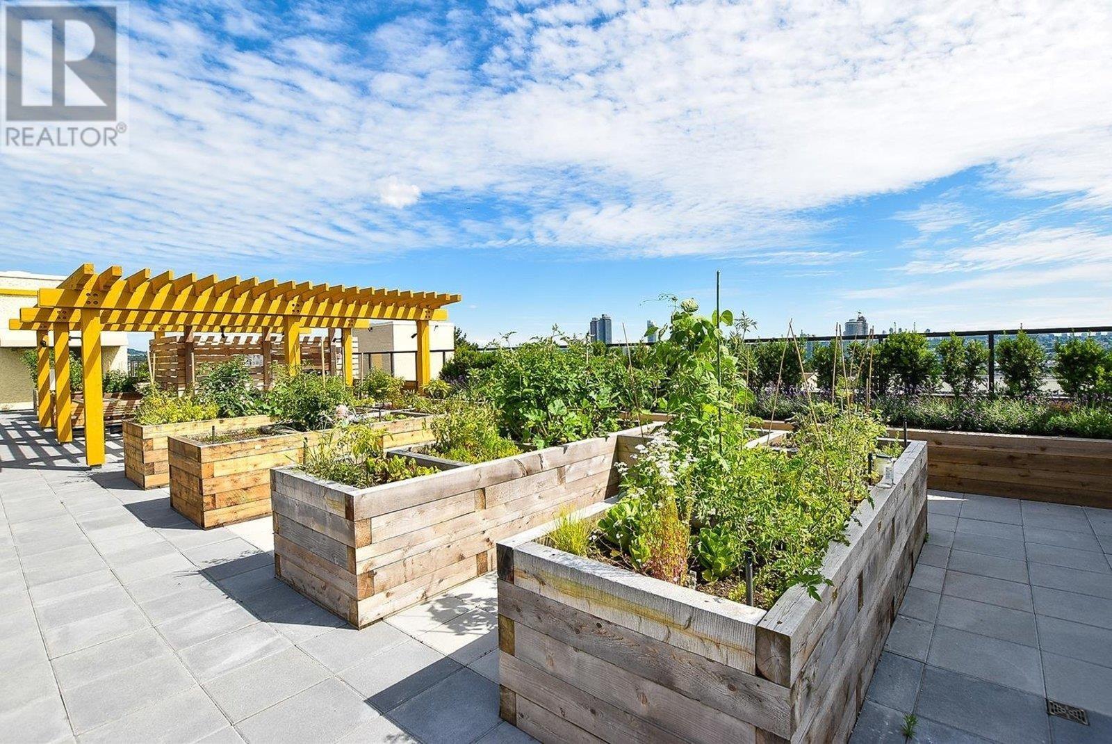 Listing Picture 27 of 27 : 406 3971 HASTINGS STREET, Burnaby / 本拿比 - 魯藝地產 Yvonne Lu Group - MLS Medallion Club Member