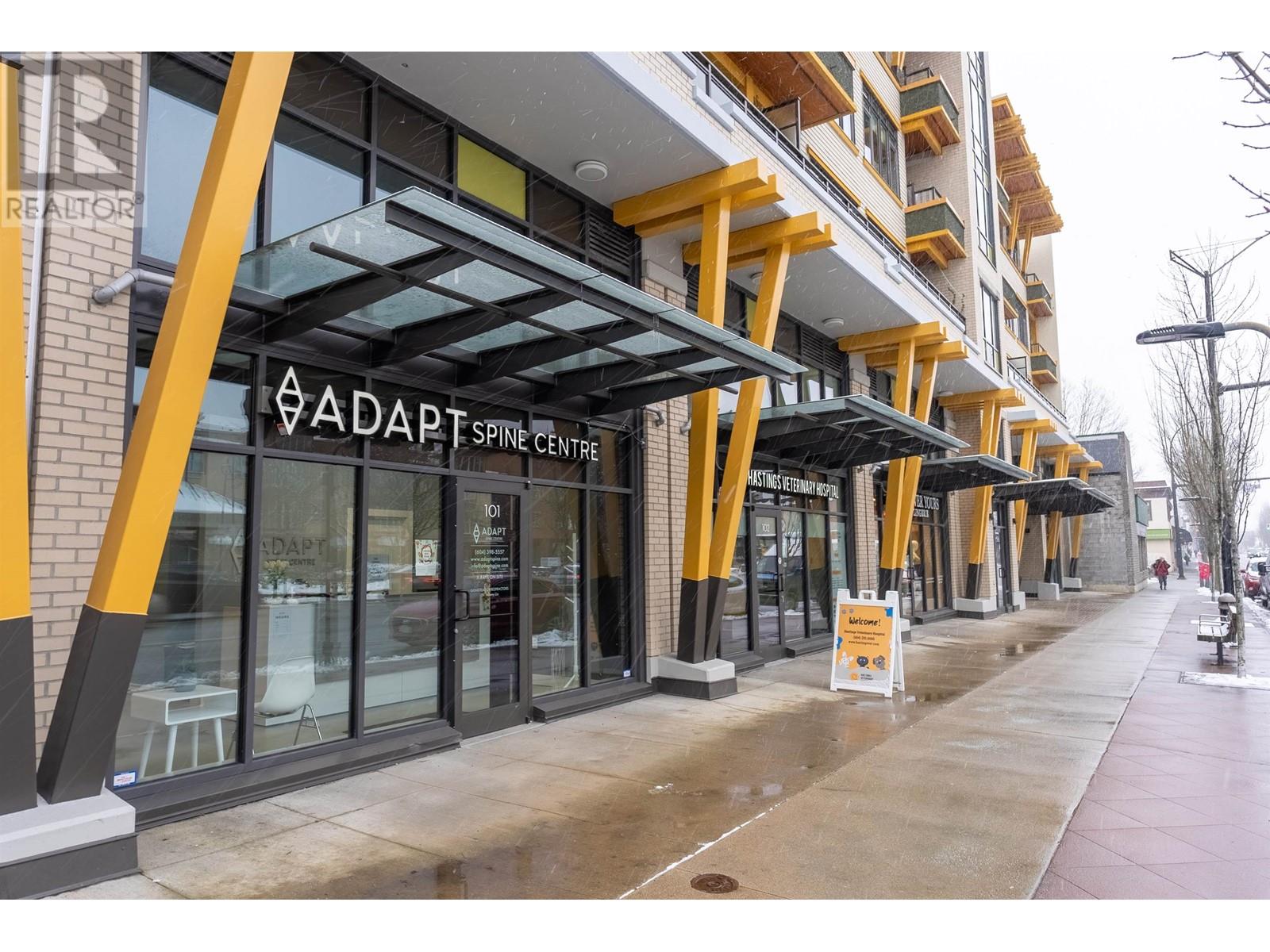 Listing Picture 4 of 27 : 406 3971 HASTINGS STREET, Burnaby / 本拿比 - 魯藝地產 Yvonne Lu Group - MLS Medallion Club Member