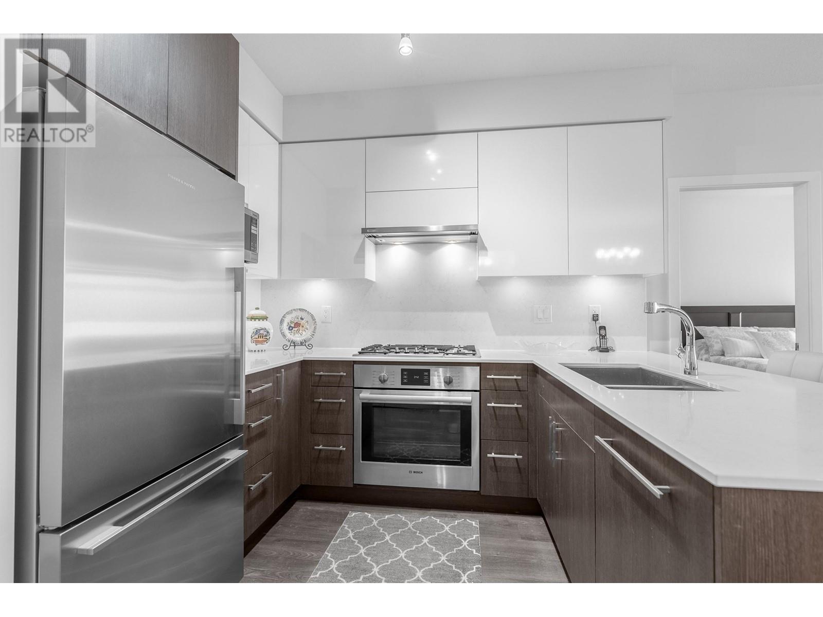 Listing Picture 7 of 27 : 406 3971 HASTINGS STREET, Burnaby / 本拿比 - 魯藝地產 Yvonne Lu Group - MLS Medallion Club Member