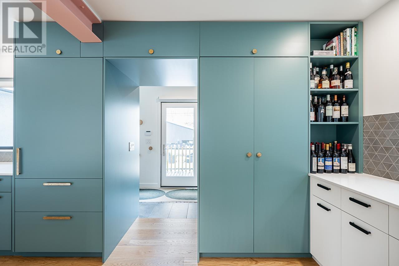 Listing Picture 12 of 40 : 769 W 20TH AVENUE, Vancouver / 溫哥華 - 魯藝地產 Yvonne Lu Group - MLS Medallion Club Member