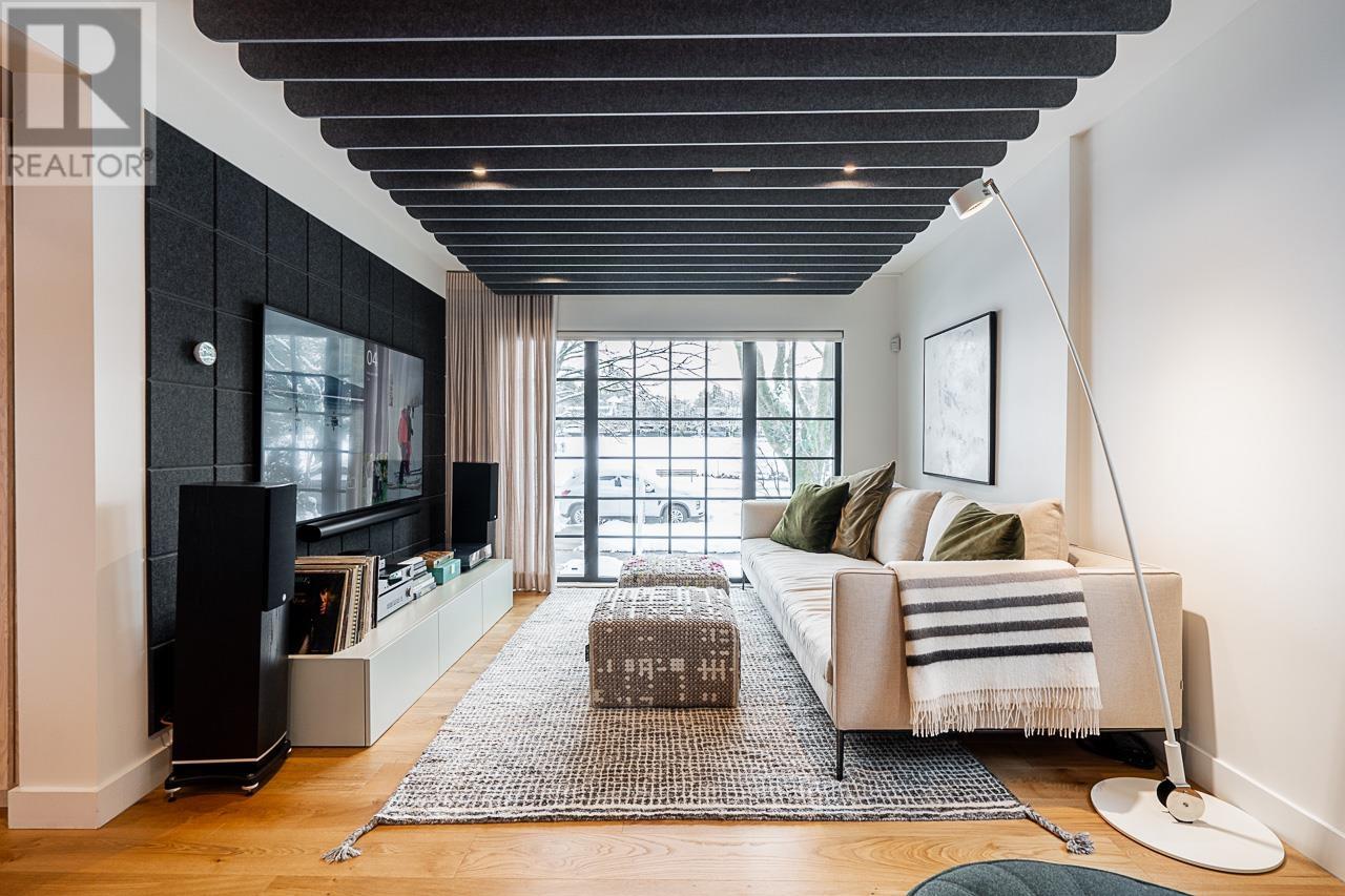 Listing Picture 2 of 40 : 769 W 20TH AVENUE, Vancouver / 溫哥華 - 魯藝地產 Yvonne Lu Group - MLS Medallion Club Member