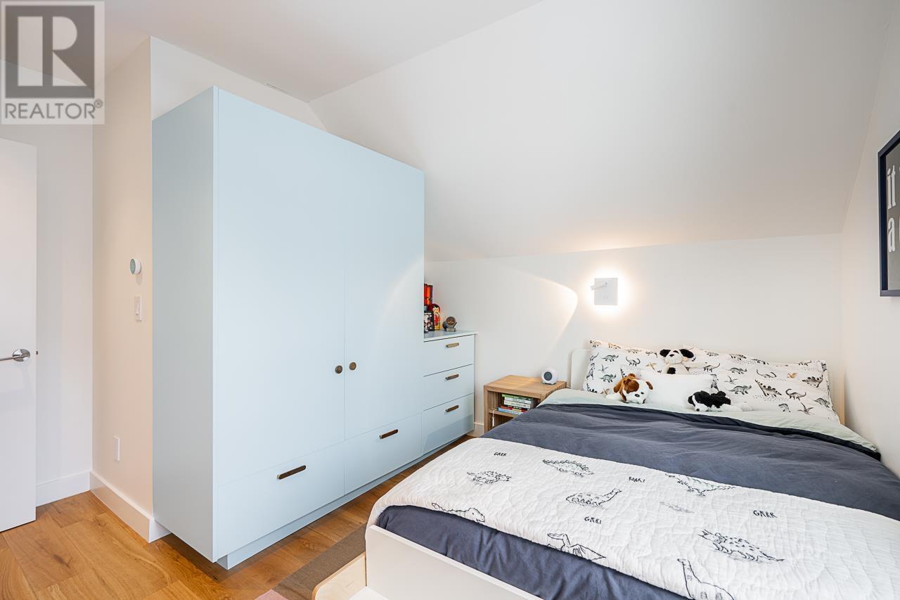 Listing Picture 22 of 40 : 769 W 20TH AVENUE, Vancouver / 溫哥華 - 魯藝地產 Yvonne Lu Group - MLS Medallion Club Member