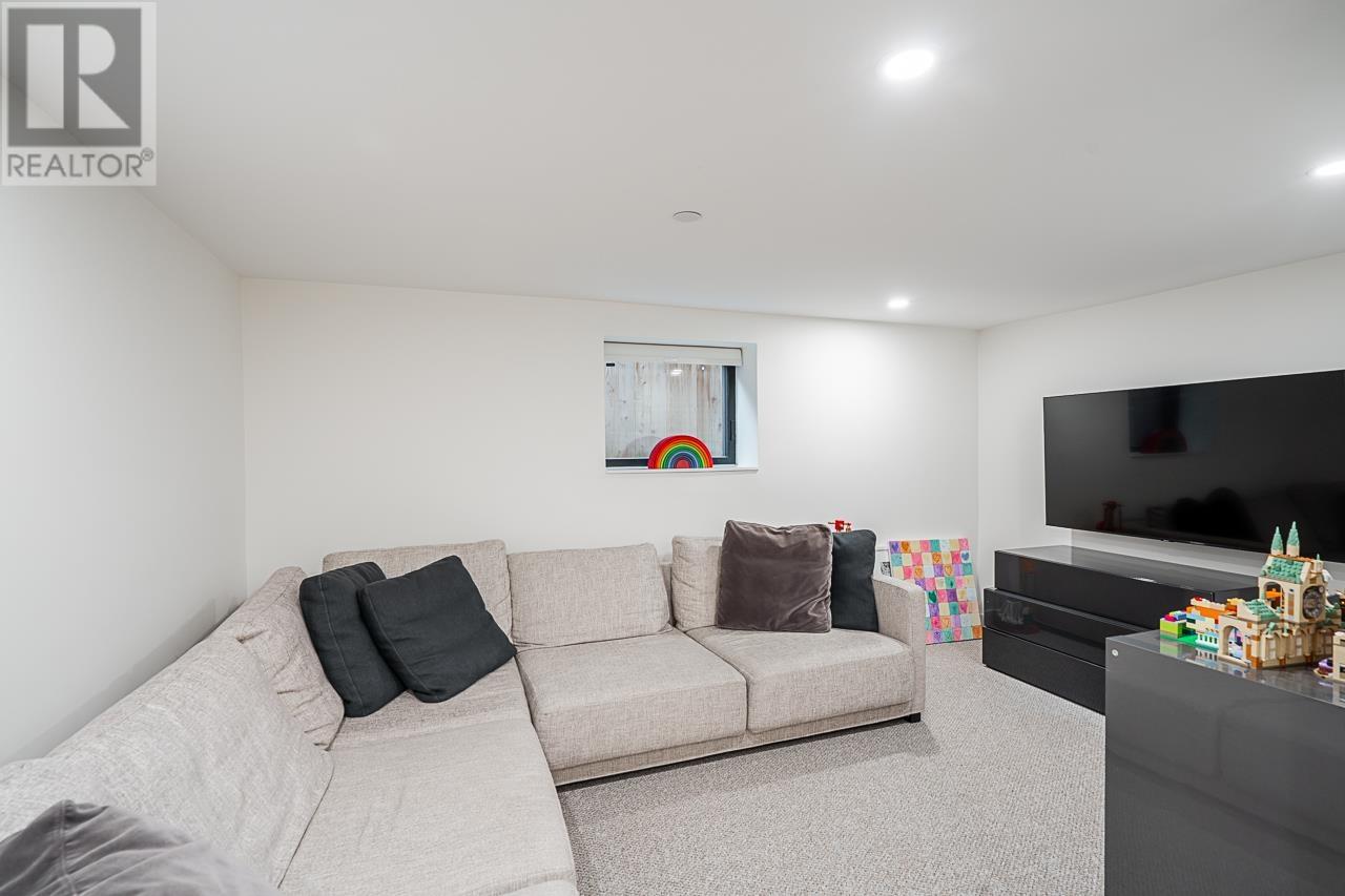 Listing Picture 28 of 40 : 769 W 20TH AVENUE, Vancouver / 溫哥華 - 魯藝地產 Yvonne Lu Group - MLS Medallion Club Member