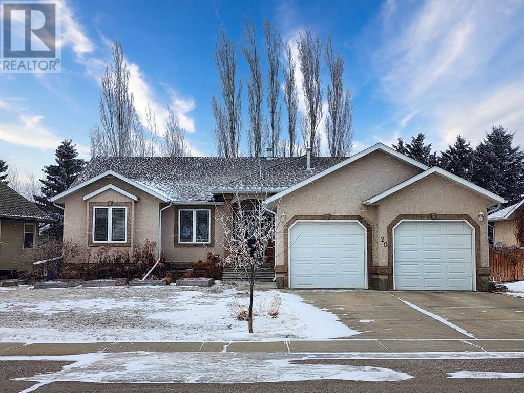 20 Westlyn Drive W, Claresholm, Alberta  T0L 0T0 - Photo 1 - A2190709