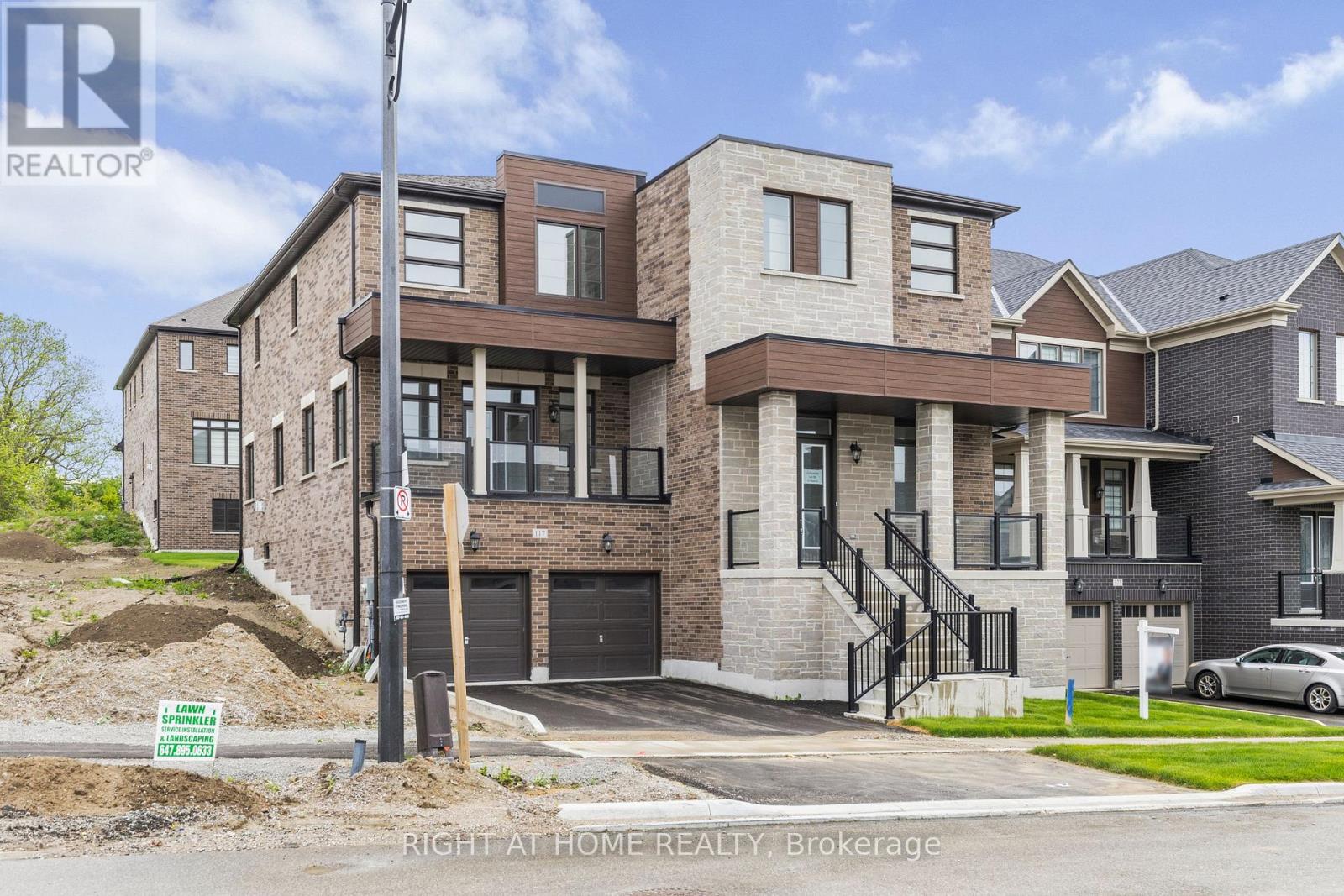 Property at 117 ROWE STREET image 4
