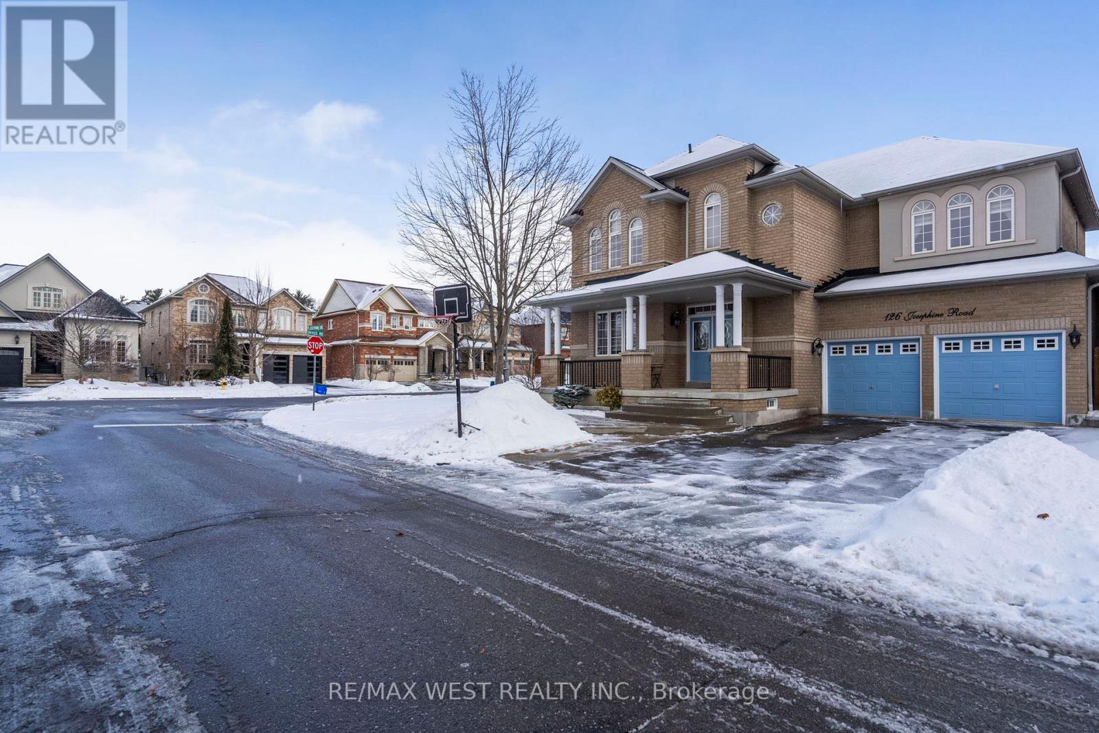 Property at 126 JOSEPHINE ROAD W image 3