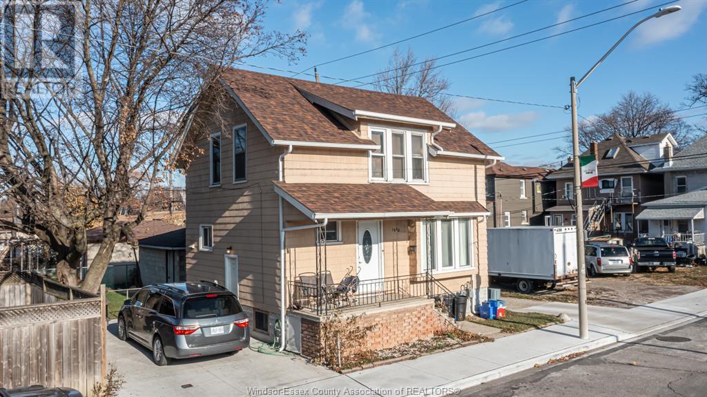 Property at 1538 ERIE STREET East image 2