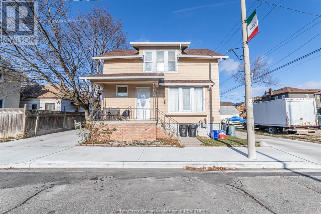 Property at 1538 ERIE STREET East image 3