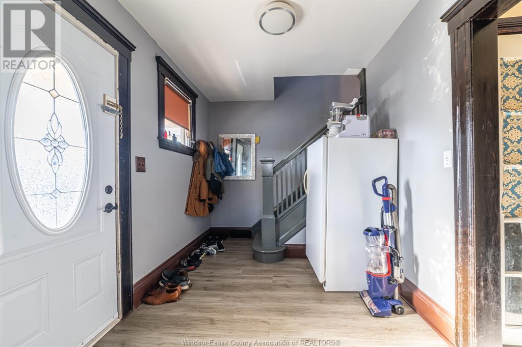 Property at 1538 ERIE STREET East image 4