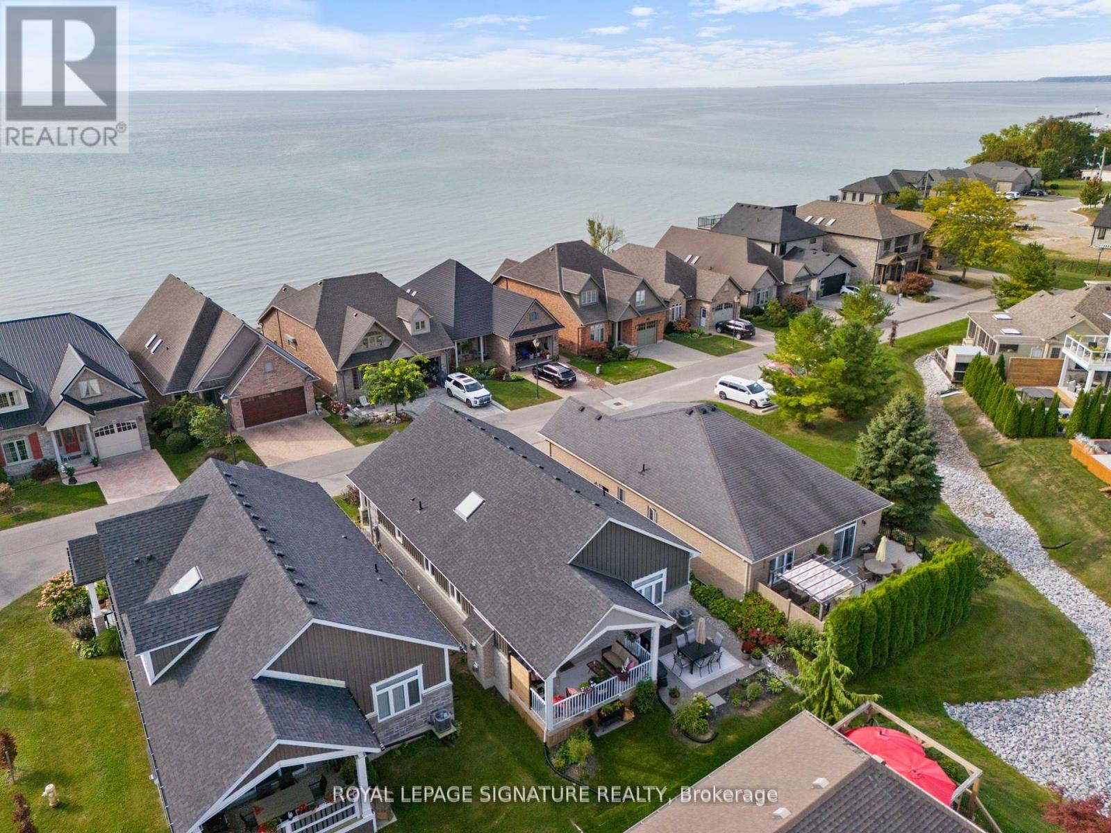 Property at 31 - 80 NEW LAKESHORE ROAD image 2