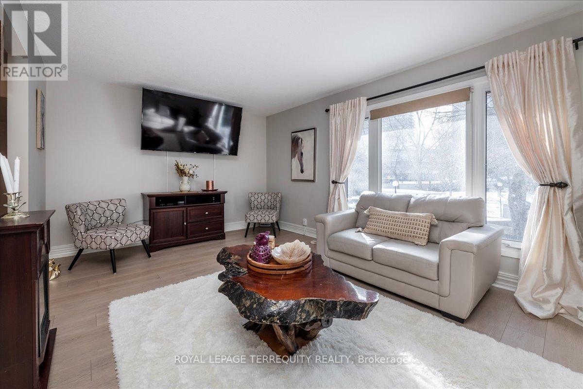 16 Bards Walk Way, Toronto, Ontario  M2J 4T9 - Photo 15 - C11959794